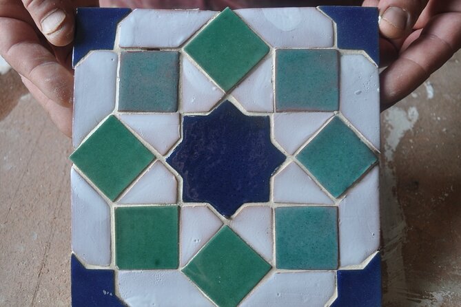 2 hours Craft workshop "The Alhambra with your hands" - Key points at a glance