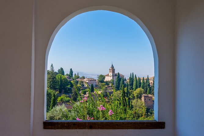 3 Hours Private Guided Tour in Spain with skip the line access - Why the Alhambra Works Best With a Guide