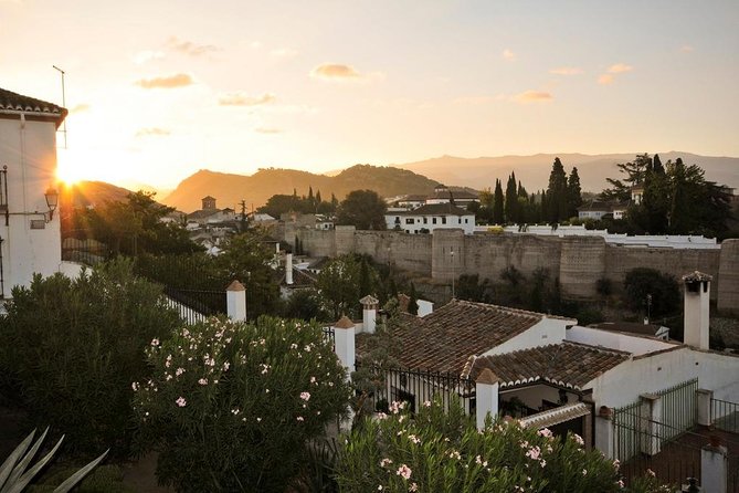 Albayzín y Sacromonte, Unesco Heritage Neighborhoods - Entering the Albayzín through winding Muslim Granada