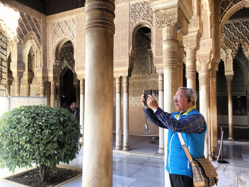 Alhambra and Nasrid Palaces and Local Food Experience - The Alcazaba, the Alhambra’s oldest fortress section