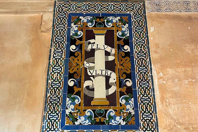Alhambra and Nasrid Palaces Guided Tour with Tickets - The Nasrid Palaces: the essential 75 minutes