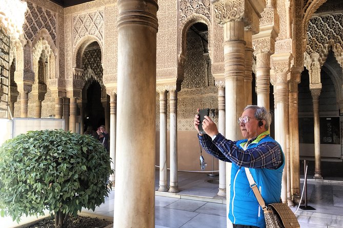 Alhambra and Nasrid Palaces Ticket with Audioguide - Generalife Gardens, water and quiet corners