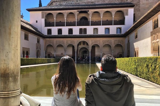 Alhambra &Charles Palace Guided Tour with Optional Nasrid Palaces - What this Alhambra tour actually includes