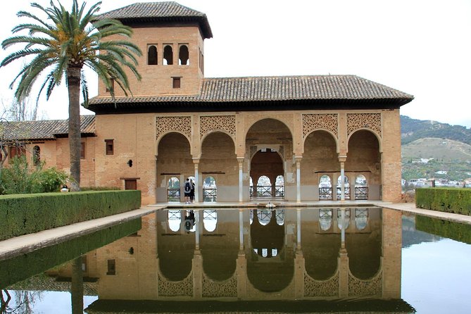 Alhambra Complete: Ticket Skip-the-Line Nasrid Palace and Generalife with Guide - Nasrid Palaces: the part you should not miss