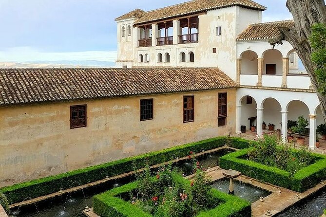 Alhambra Experience – Explore Nasrid Palaces & Generalife Gardens - What the $58.58 price really buys you
