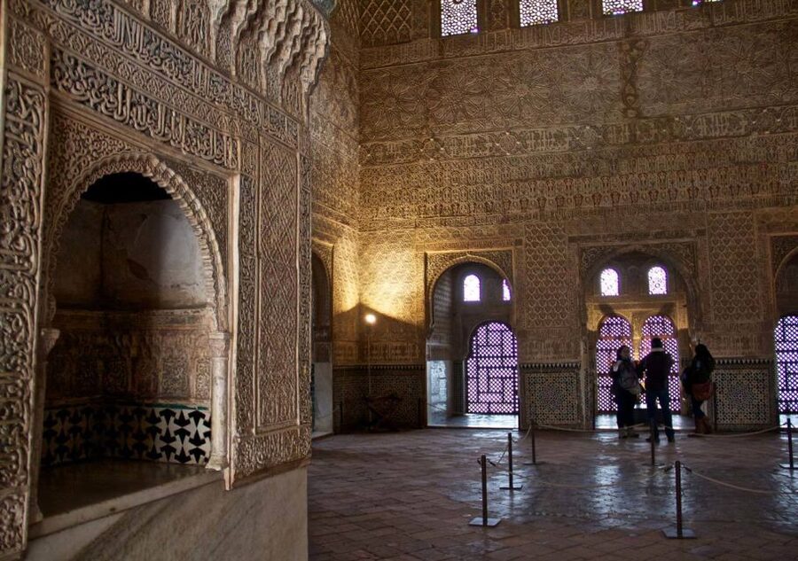 Alhambra & Generalife: Exclusive 3 hours Private Tour - Who Will Get the Most From This Tour