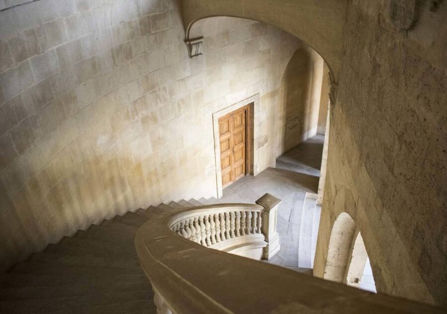 Alhambra & Generalife: Exclusive 3 hours Private Tour - The Alcazaba and Views Toward the Albaycin