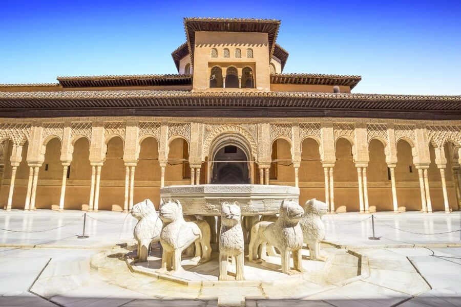 Alhambra Guided Tour with Fast-Track Entry - The Nasrid Palaces: the main event