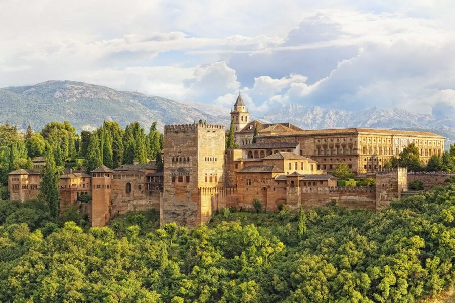 Alhambra, Nasrid Palaces and Albaicin Tour - Sacromonte and the final views