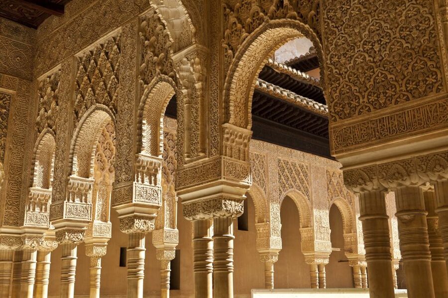 Alhambra, Nasrid Palaces, and Generalife 3-Hour Guided Tour - Who should book this guided visit?