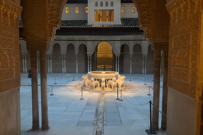 Alhambra: Night Visit to Nasrid Palaces - Timing, transport, and the late finish