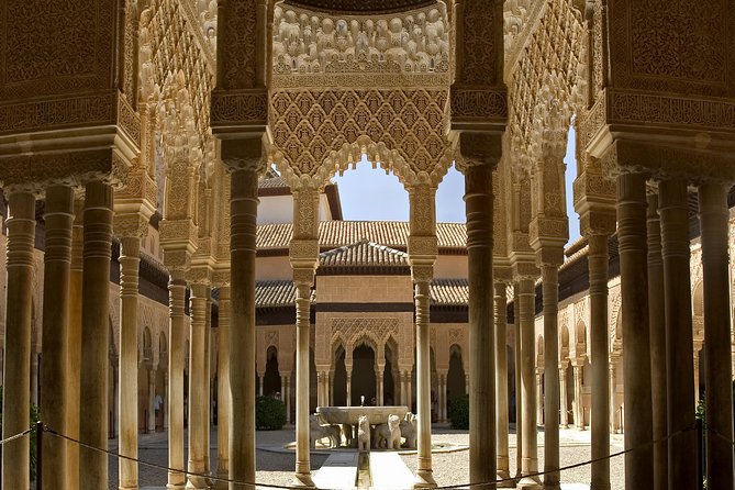 Alhambra Private/Small Group Tour & Nasrid Palaces Skip the Line - Key points before you book