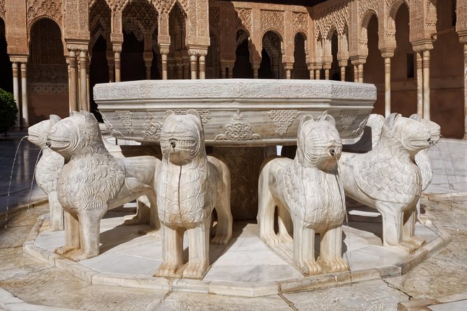 Alhambra Private Tour and Skip the Line Ticket and Official Guide - Generalife Gardens and the Sultan’s Retreat