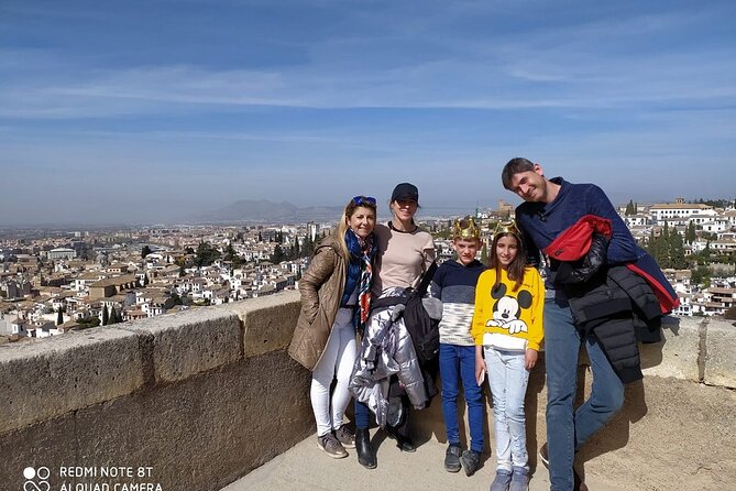 Alhambra : Private Tour for Families - Booking early matters more than usual