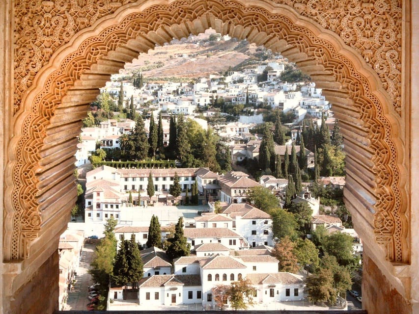 Alhambra Private Tour: Nasrid Palaces, Alcazaba & Generalife - Generalife gardens, terraces, and fountains