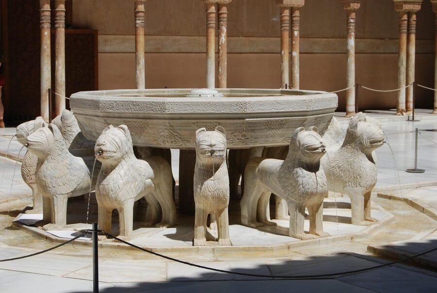 Alhambra Private Tour: Nasrid Palaces, Alcazaba & Generalife - Who will enjoy this Alhambra visit?