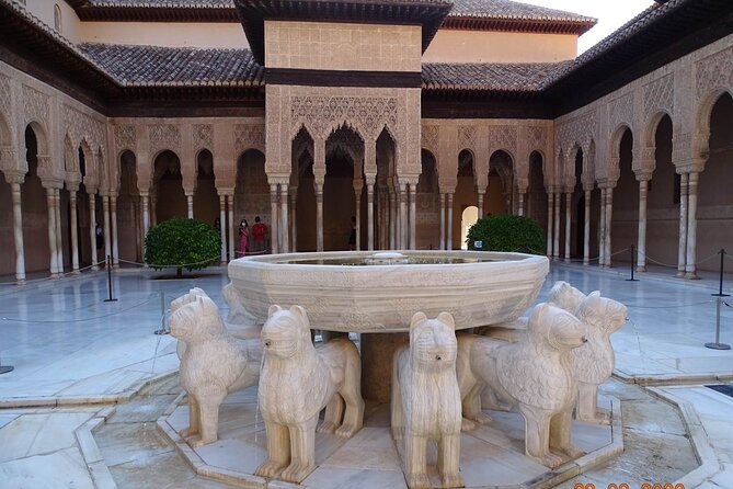 Alhambra Private Tour: Nasrid Palaces and Generalife - Meeting at the Generalife Ticket Office