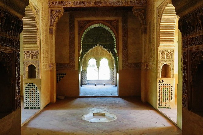 Alhambra Private Tour: Secrets of the Alhambra - The Alcazaba: the Alhambra’s military beginning