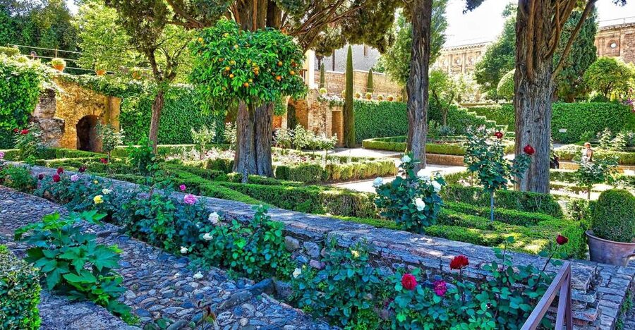 Alhambra's Gardens: Generalife, Partal, Alcazaba, & Carlos V - Key points to know before booking