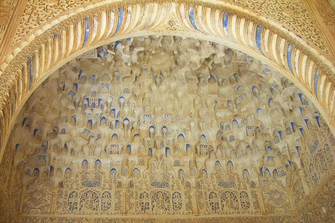 Alhambra: Skip-the-Line to Nasrid Palaces & Generalife - Communication and schedule risks