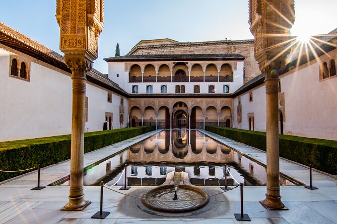 Alhambra Tour and Nazaries Palaces with Hammam Massage Experience - The midday break: useful freedom, awkward timing
