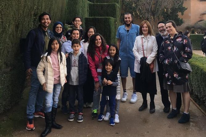 Alhambra Tour & ticket: Nasrid Palaces, Alcazaba & Generalife - The Alcazaba explains the Alhambra’s military side