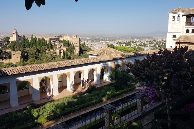 Alhambra Unique Experience: Private visit with official guide - The Alcazaba and the Alhambra’s military side