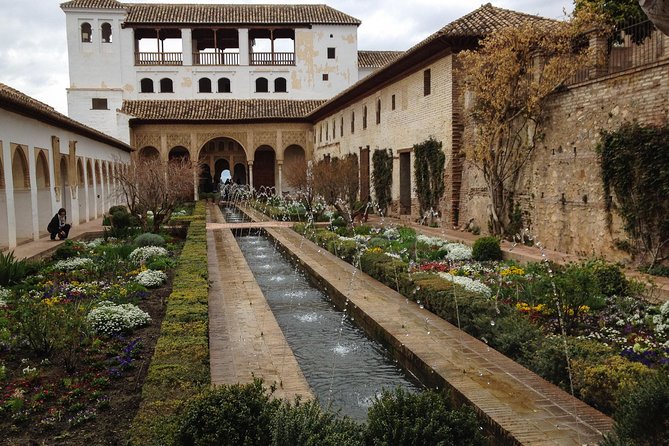 Alhambra Visit with Private Official Guide in Granada - Timing, tickets, and the high price