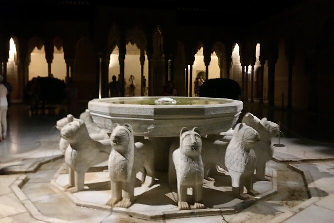Arabic Private tour Alhambra (Not Included Ticket ) - Alcazaba: 25 minutes in the fortress