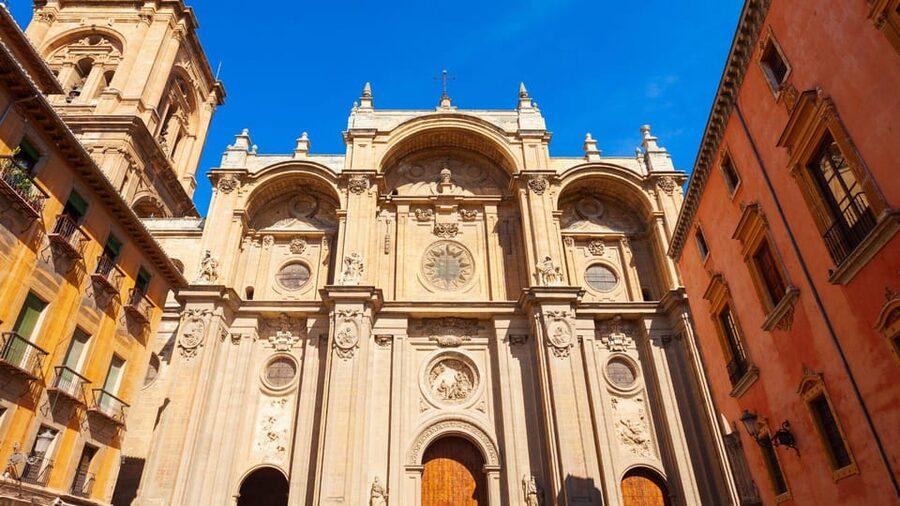Best of Granada: Private Walking Tour with a Local - Strolling beside Paseo de los Tristes