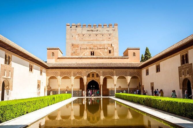 Complete Private Tour of Alhambra with Nasrid Palaces - Who will get the most from this private visit?