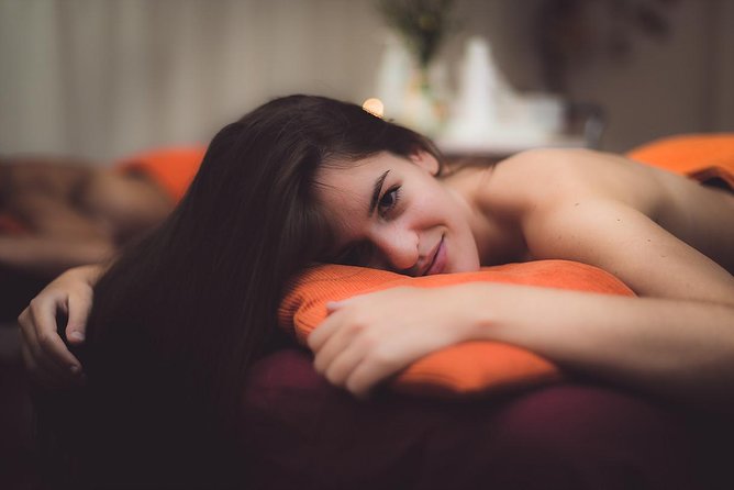 Couple Massage: 1 hour - A private hour at MasVital in Granada
