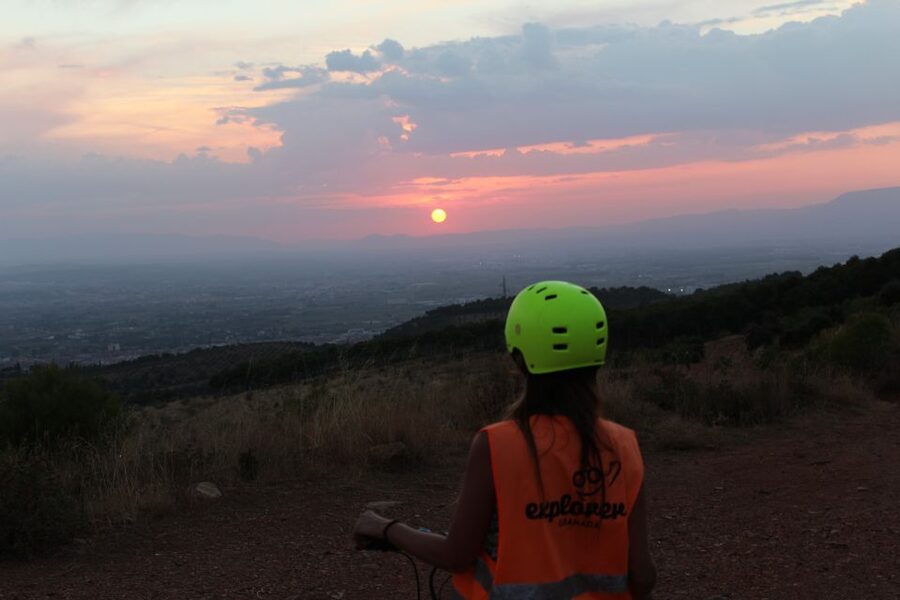 Electric Bike Tour with 2 Options to Explore Granada - What the ride feels like on cobblestones