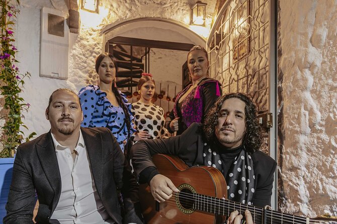 Flamenco show at Cueva Los Amayas, in Sacromonte - Inside the 60-person Sensi Amaya cave