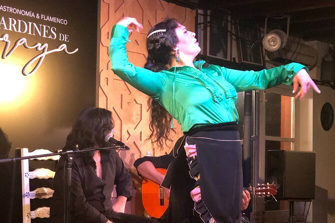 Flamenco Show Ticket at tablao Jardines de Zoraya Granada - Why the small room can work so well