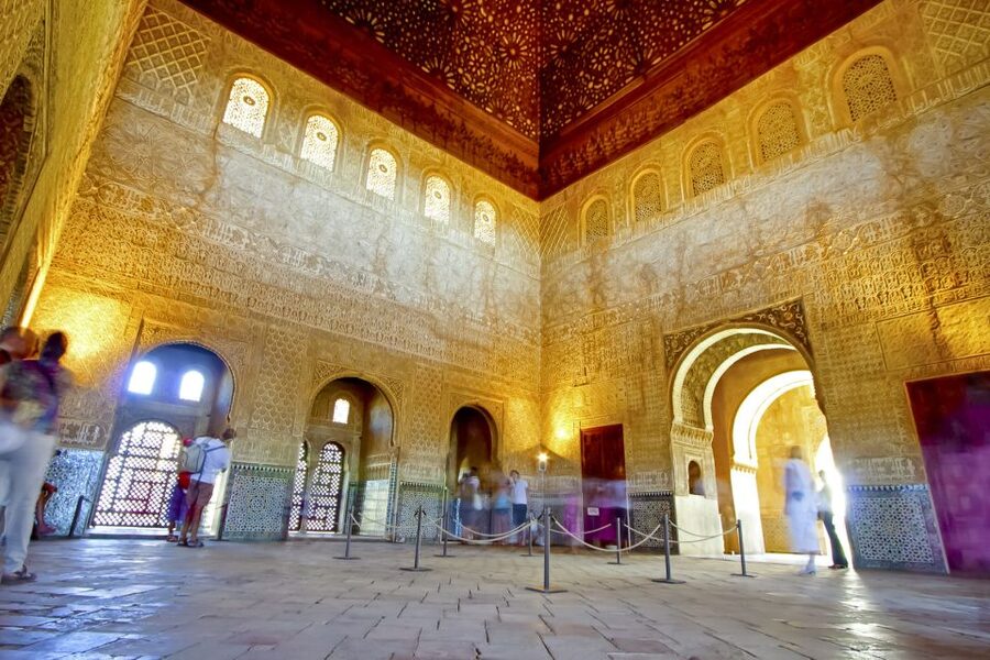 From Costa del Sol or Malaga: Granada and Alhambra Tour - Why a guide helps inside the Alhambra