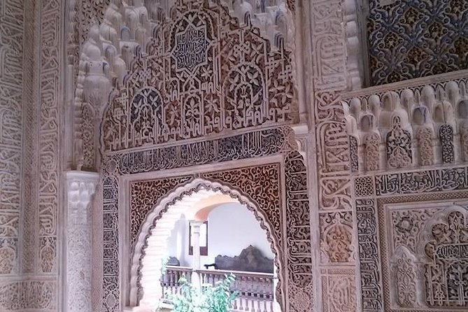 Going to Alhambra? 3 hrs Private Tour! Skip the long lines to visit the Alhambra - Alcazaba brings a different side of the monument