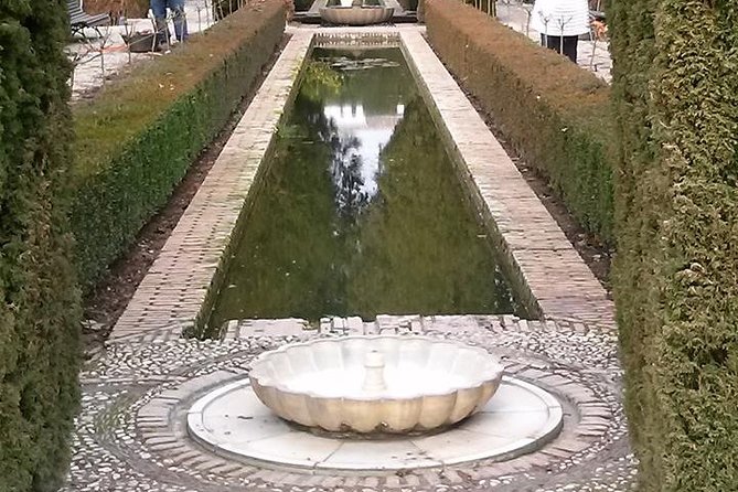 Going to Alhambra? 3 hrs Private Tour! Skip the long lines to visit the Alhambra - The three-hour pace and what to expect