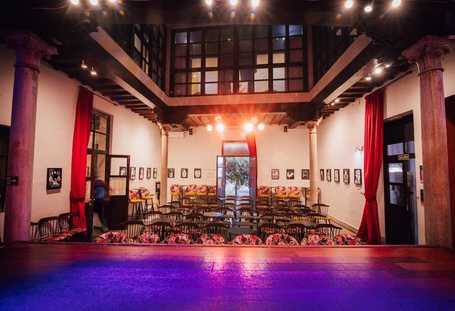 Granada: 1-Hour Traditional Flamenco Show at Palacio - Practical points about drinks, timing, and cancellation