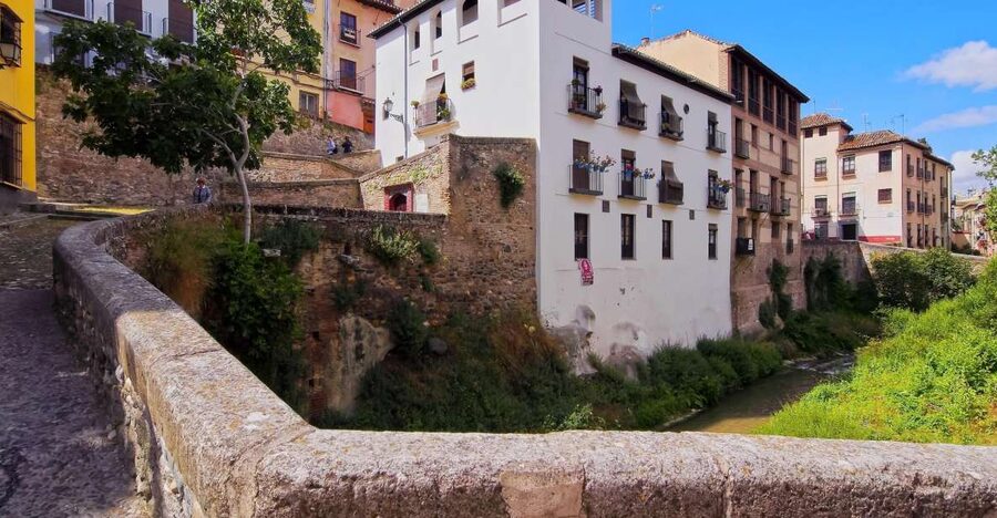 Granada: 2hour Tour of The Albaicín & Sacromonte Premium - Albaicín, Granada’s whitewashed hillside quarter