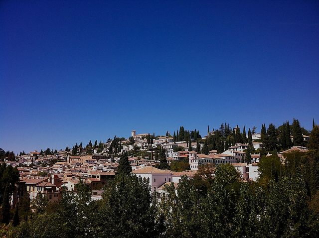 Granada Albaicín: 2.5-Hour Tapas & Drinks Walking Tour - Booking details that affect your evening