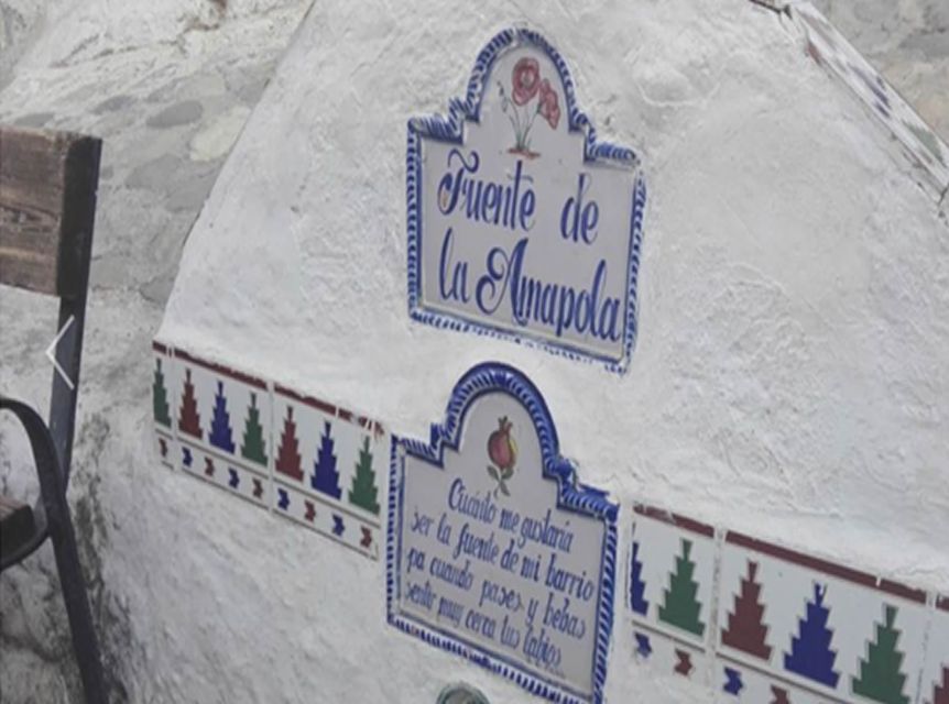 Granada: Albaicín and Sacromonte 2.5-Hour Walking Tour - What the $23 price buys you