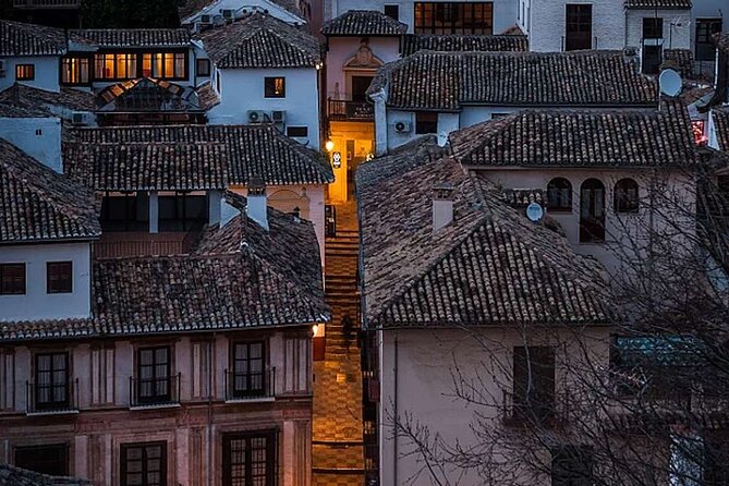 Granada: Albaicin and Sacromonte Private Tour - Placeta Comino and the pleasure of slow streets
