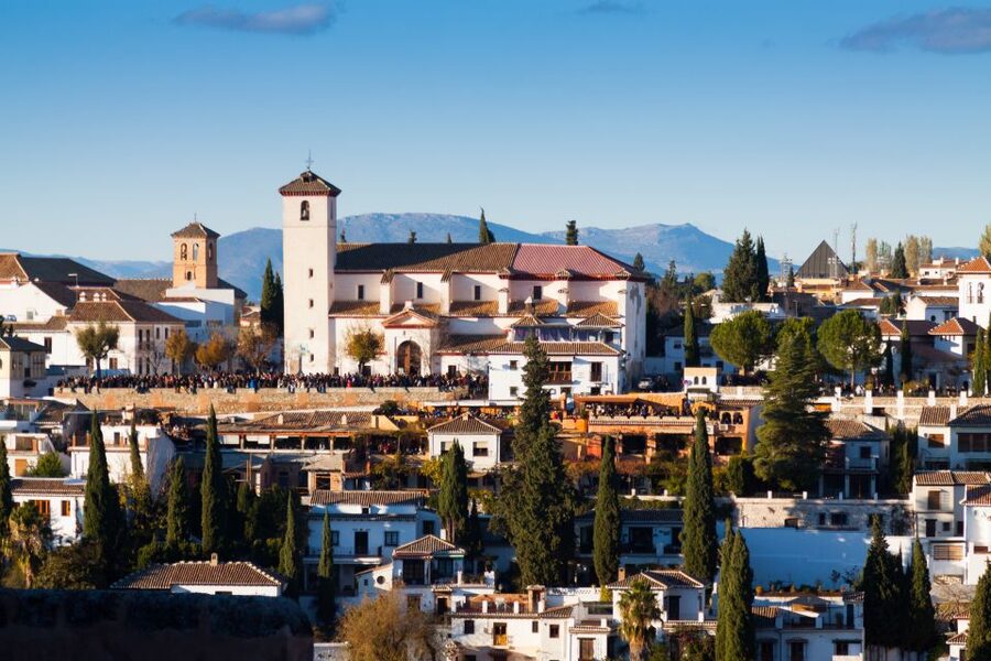 Granada: Albaicín and Sacromonte Walking Tour - Plaza Nueva and the first climb