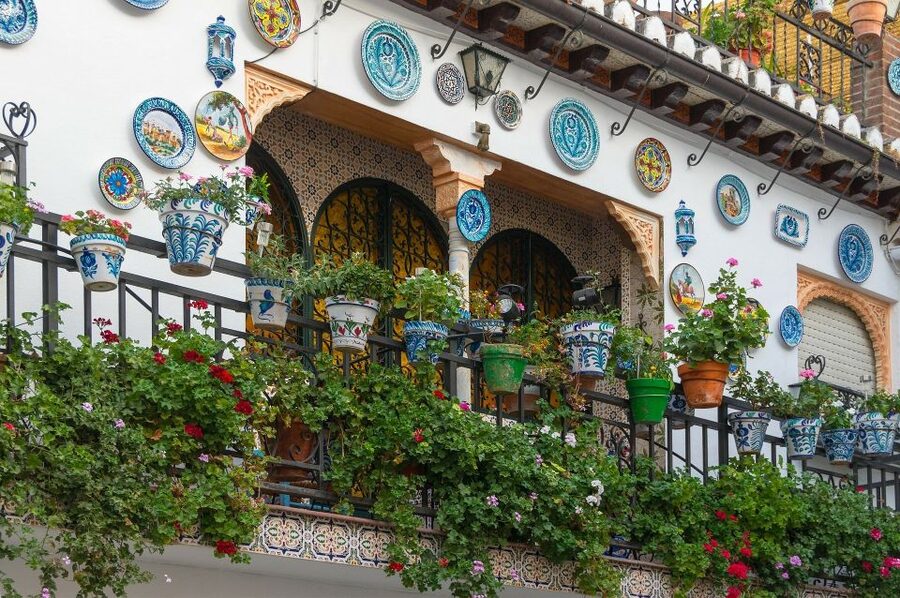 Granada: Albaicín, Sacromonte & Museum of Caves Walking Tour - How the $35 price works out