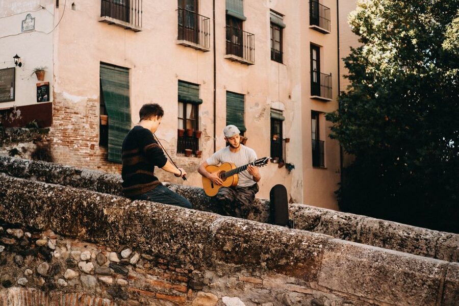 Granada: Albaicín & Sacromonte Walking Tour & Flamenco Show - Starting from Plaza Nueva