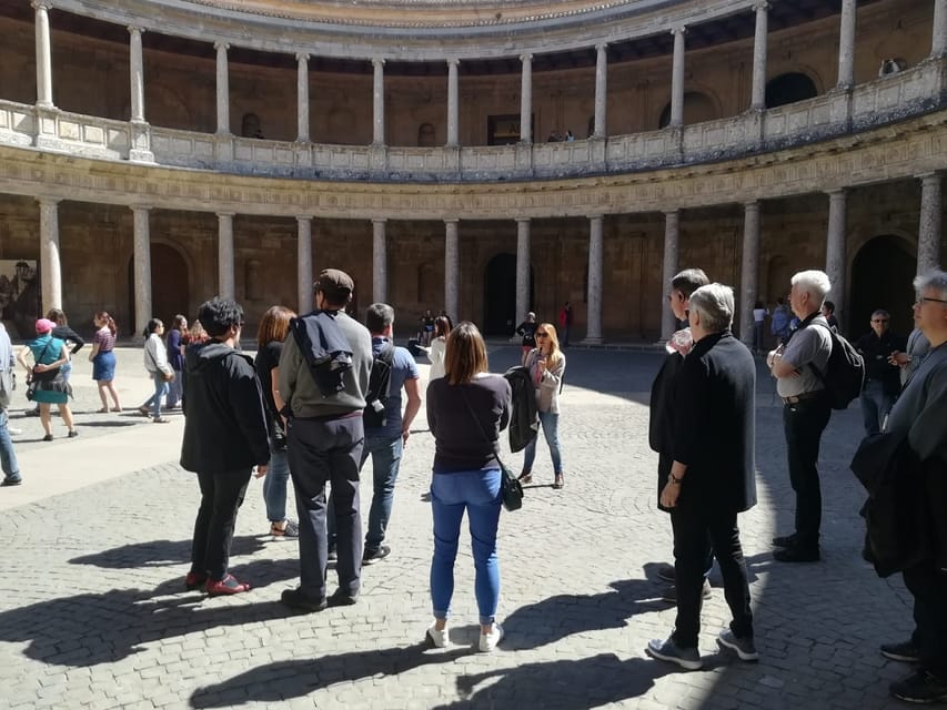 Granada: Alhambra and Albaicín Small Group Tour - The break between the two Granada visits