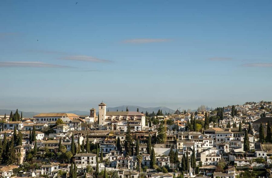 Granada: Alhambra, Cathedral, Royal Chapel and Albayzin tour - Practical details before you pay