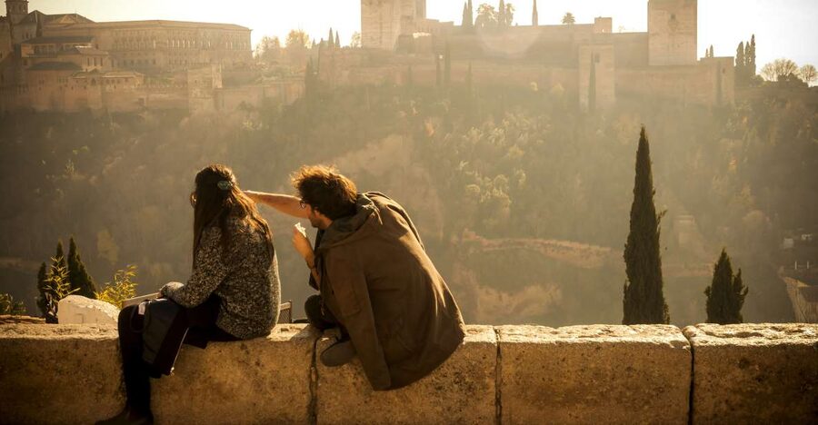 Granada: Alhambra, Cathedral, Royal Chapel and Albayzin tour - Cathedral and Royal Chapel in Granada’s center