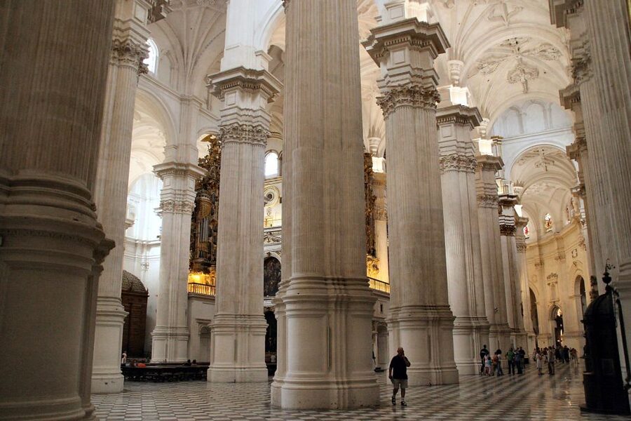 Granada: Alhambra, Cathedral & Royal Chapel Tour w/ Tickets - Meeting at Isabel la Católica Square